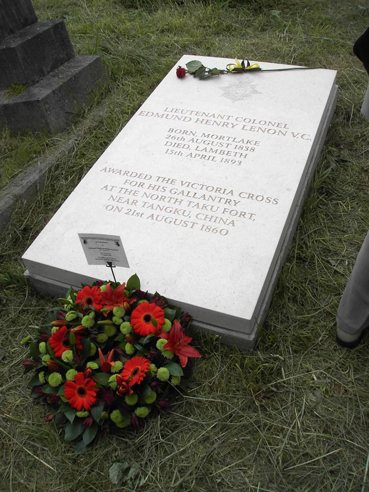 9.Lieut. Colonel Lenon’s new headstone, Kensal Rise Cemetery (Copyright, Hampshire Regiment).