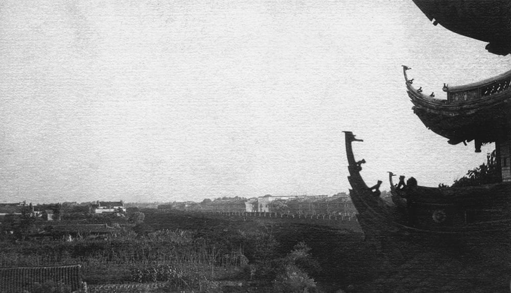 View from the Dajing Pavilion over the western part of the walled city, Shanghai, c.1900. Source: Shanghai Library Archive.